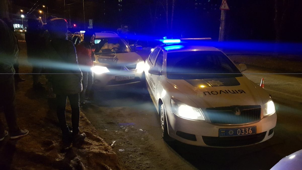 На двох вулицях Тернополя спецслужбовці затримують порушників. Місто у заторах (Фото)