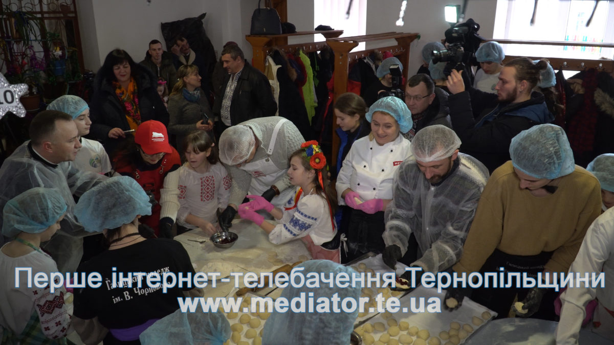 Тернополяни жертвують кошти на добрі справи спільно з благодійним фондом «Покрова» (Відео)