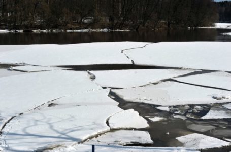 На Тернопільському ставі 27-річний чоловік провалився під лід