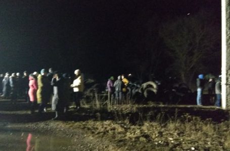 На Тернопільщині люди чергуватимуть всю ніч, аби не допустити приїзду українців з Китаю