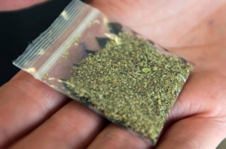 Кременецького школяра спіймали на продажу наркотиків