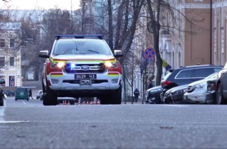У Тернополі рятувальники з гучномовця просять дотримуватись карантину