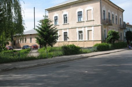 Рідні медсестри з Тернопільщини, у якої коронавірус, скаржаться на неналежну допомогу