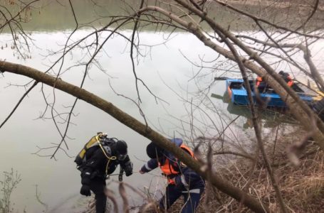 Борщівщина: у Дністрі знайшли тіло рибалки, який випав з човна