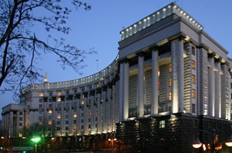Уряд Гончарука пішов у відставку. Прем’єр-міністром став Денис Шмигаль