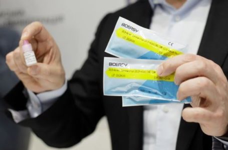 Кому мають робити тести на коронавірус – пояснили в МОЗ