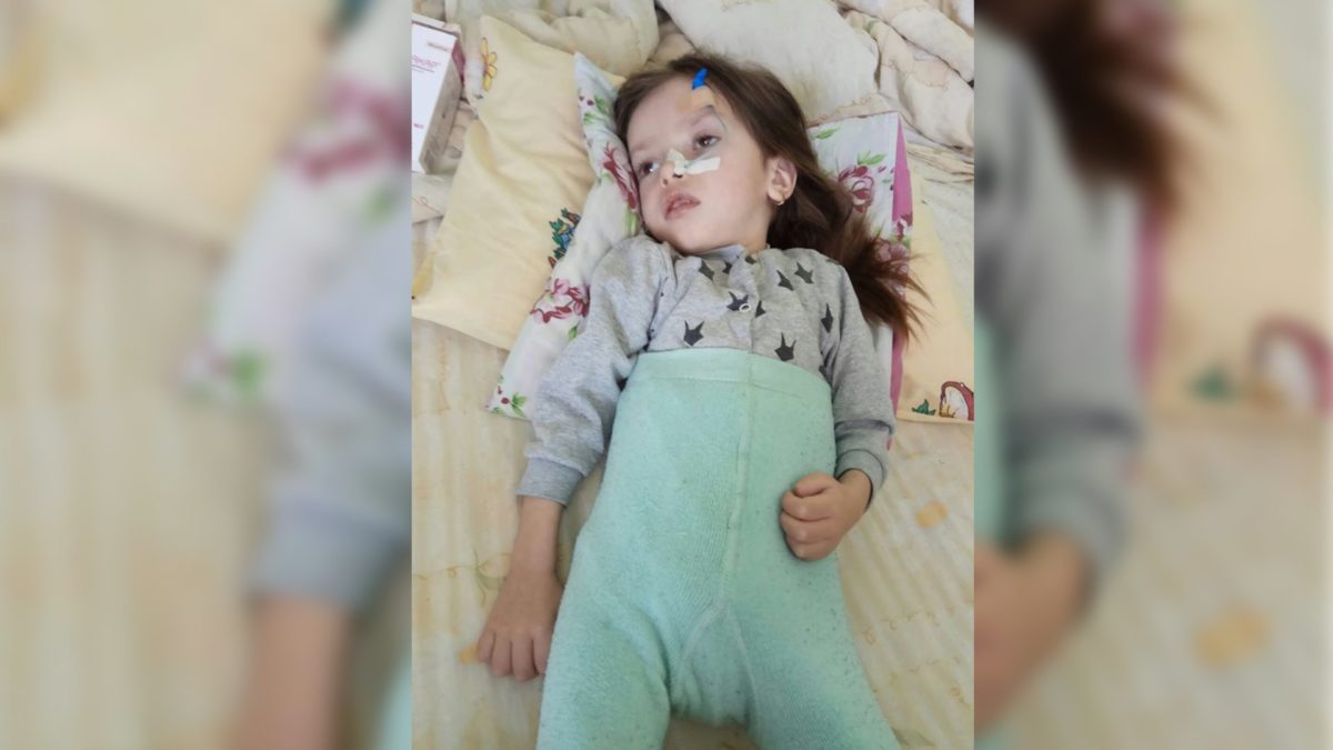 Трирічній Настуні з Чорткова потрібні ліки, аби полегшити біль