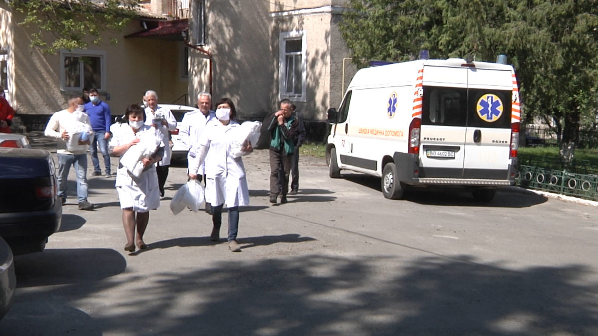 Підгаєцькі медики втретє отримали допомогу від Гуманітарного штабу (Відео)