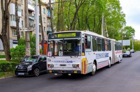 Спецтранспорт у Тернополі: на роботу можна доїхати лише з довідкою