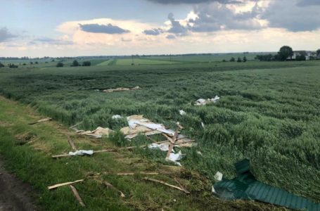 Зірвані дахи й затоплені будинки. Негода наробила біди на Тернопільщині (Фото/Відео)