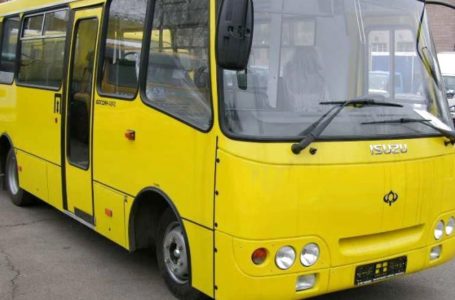 Закрив двері й рушив. У Тернополі жінка, яка випала з маршрутки, з травмами в лікарні