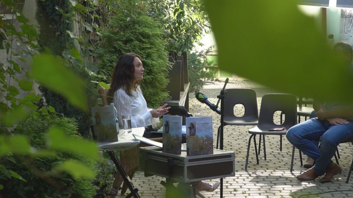 У Бучачі в Арт-дворі презентувала свою книжку Олена Сурм’як (Відео)