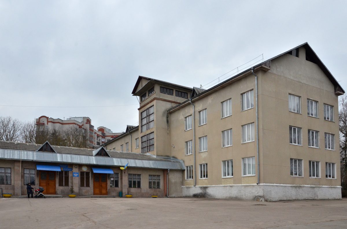 У Тернополі поліція складає протоколи на керівників шкіл і дитсадків