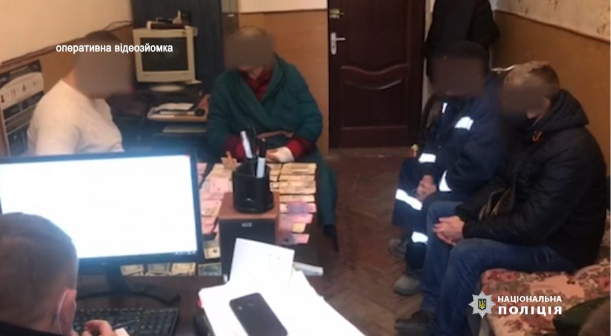 У Тернополі бабуся прихистила безпритульну, а та її обікрала (Відео)