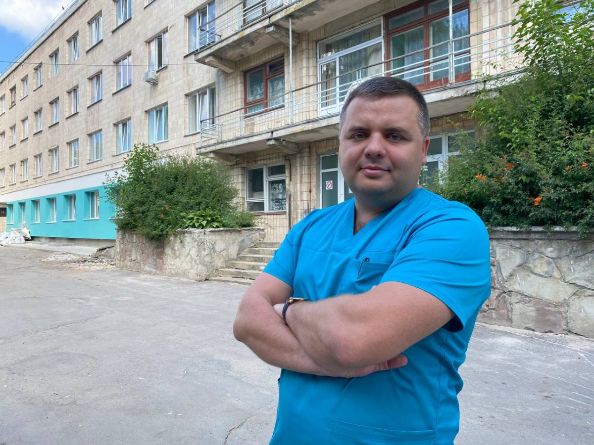 «Лікар повинен постійно розвиватися та вдосконалювати уміння», – акушер-гінеколог Олег Іщак
